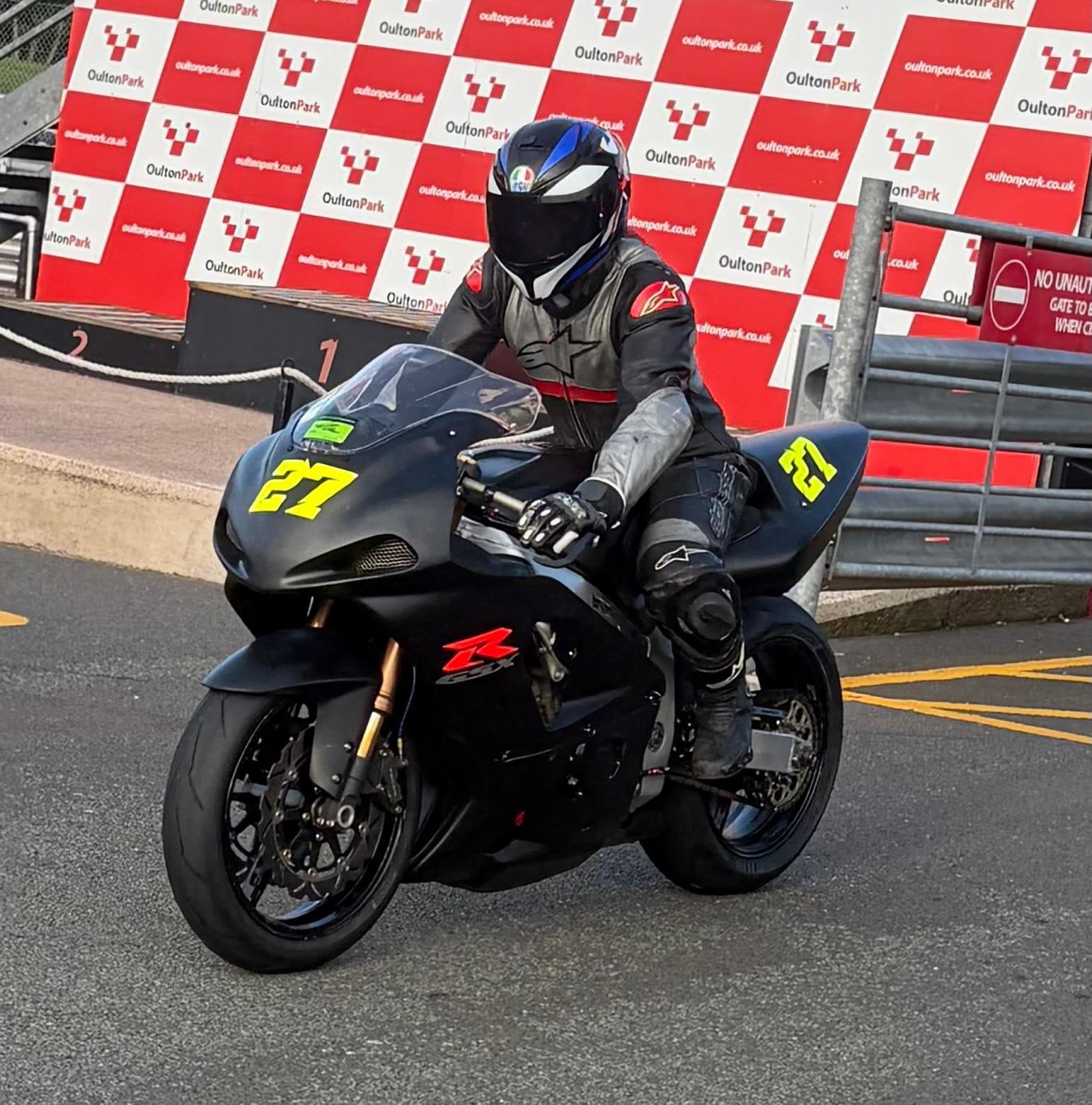 The SCT Racing #27 bike at Oulton Park